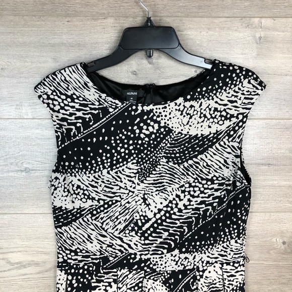 3/$25🛍️ Alfani Sleeveless Printed Dress - Picture 2 of 8